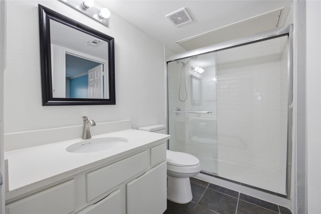 501 W 26th St - Photo 20