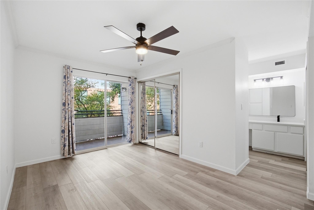501 W 26th St - Photo 1
