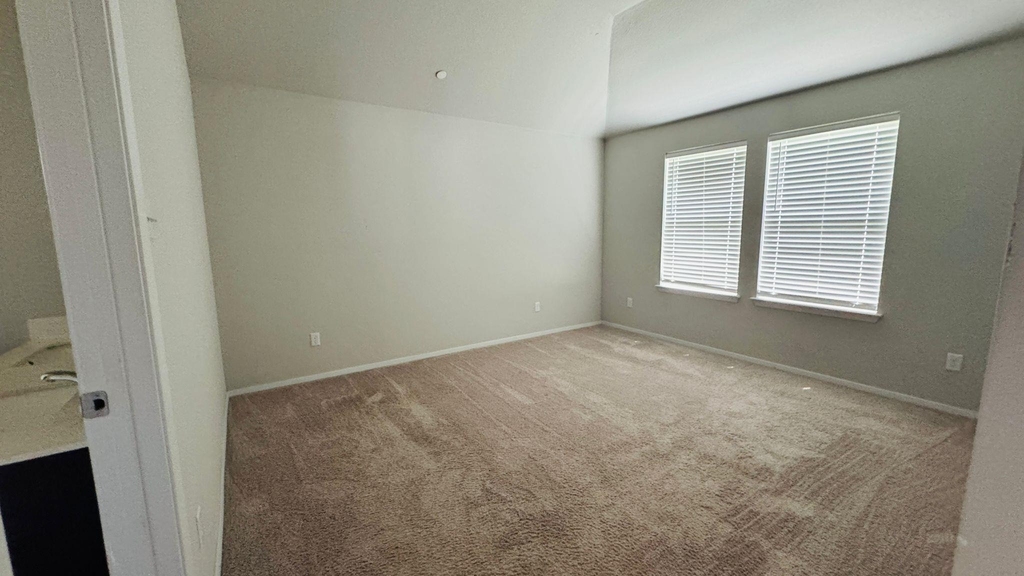 2800 Joe Dimaggio Blvd - Photo 11