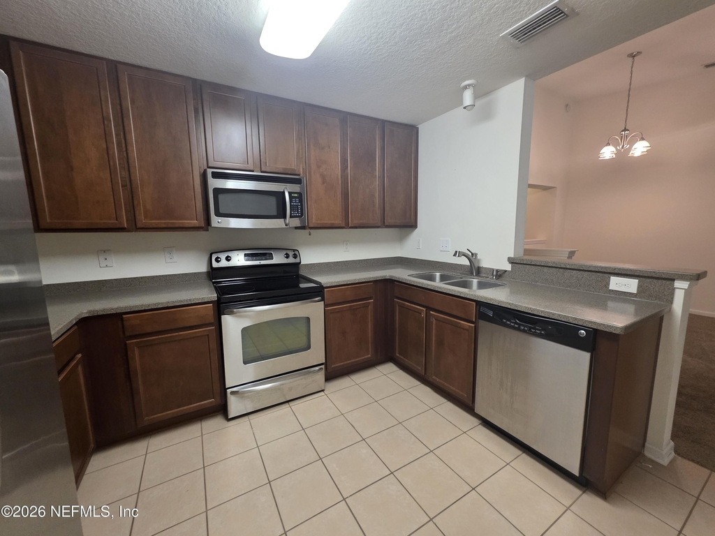 8196 Cabin Lake Circle - Photo 7