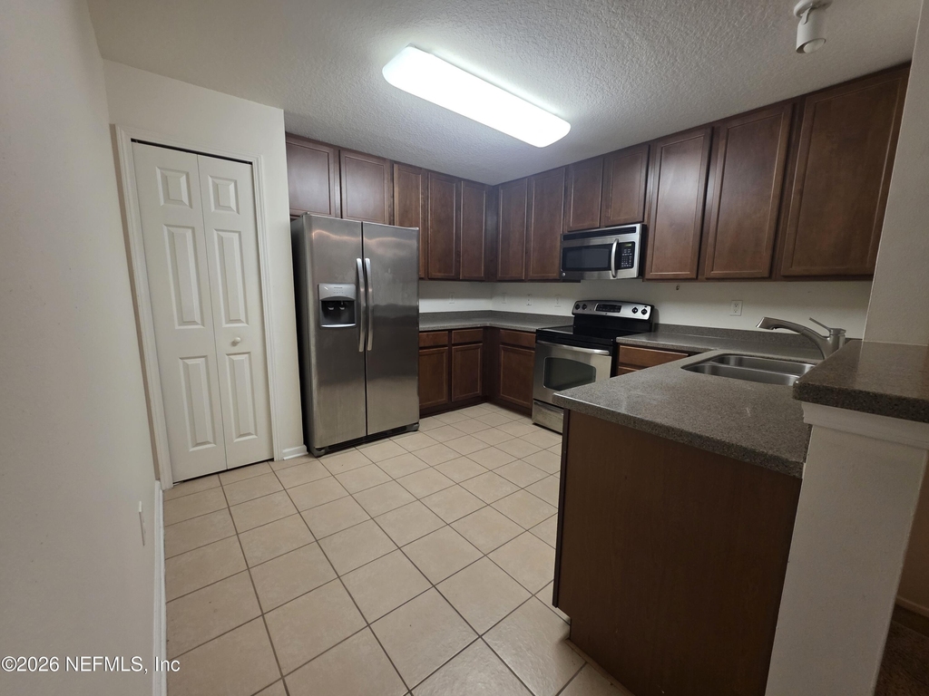 8196 Cabin Lake Circle - Photo 6