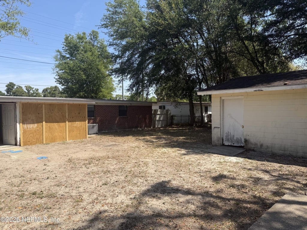 7336 Merrill Road - Photo 6