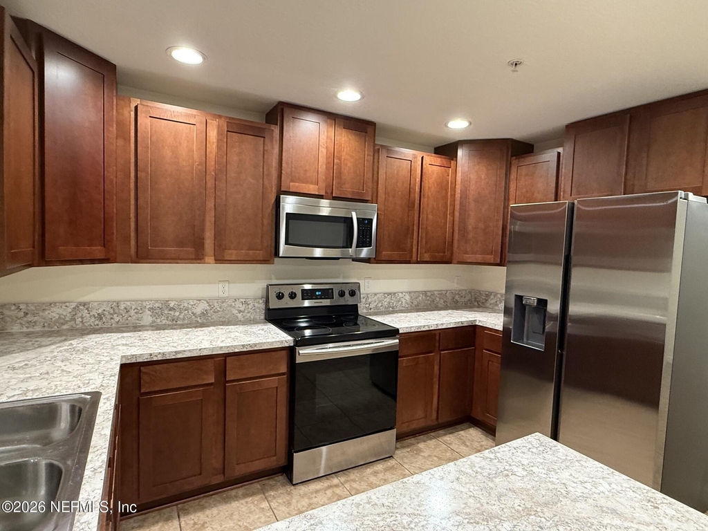 806 Oak Street - Photo 9