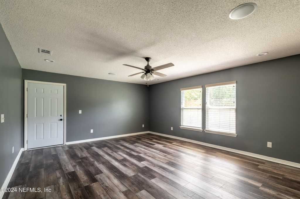 1736 Daytona Lane - Photo 10