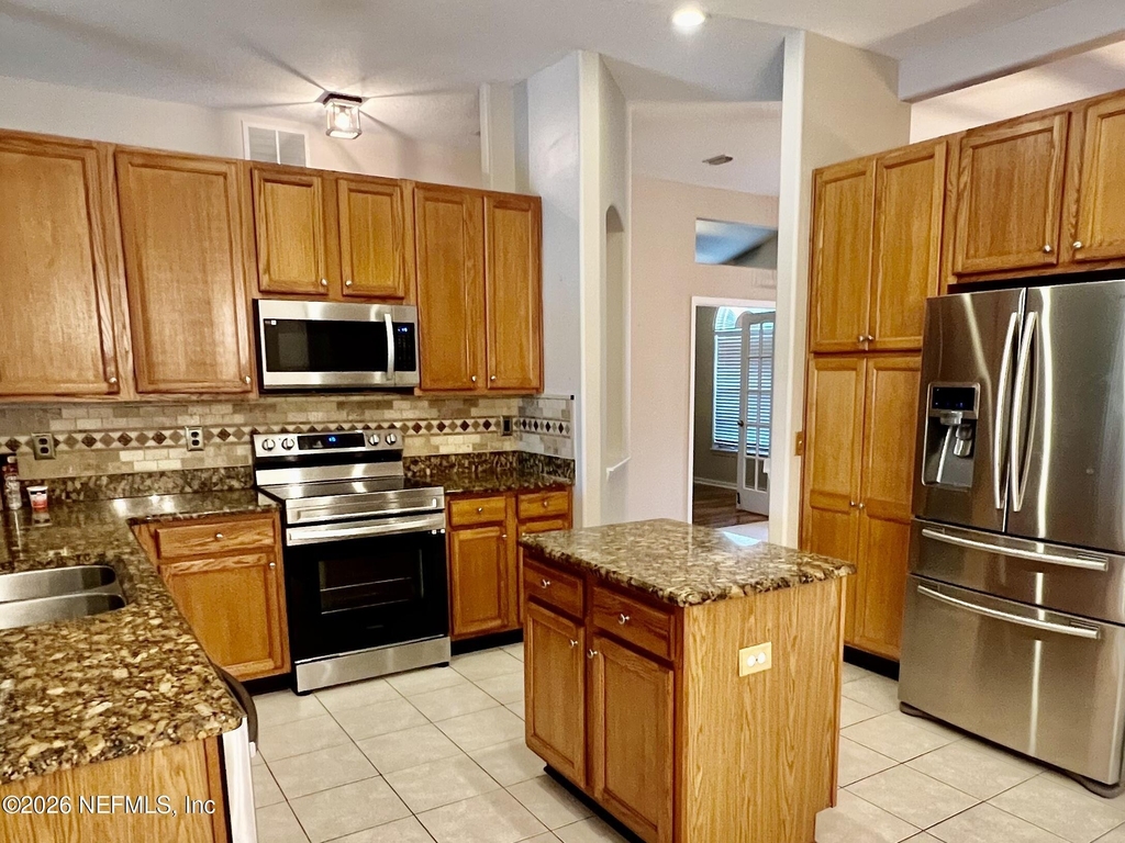 3037 Captiva Bluff Circle - Photo 11