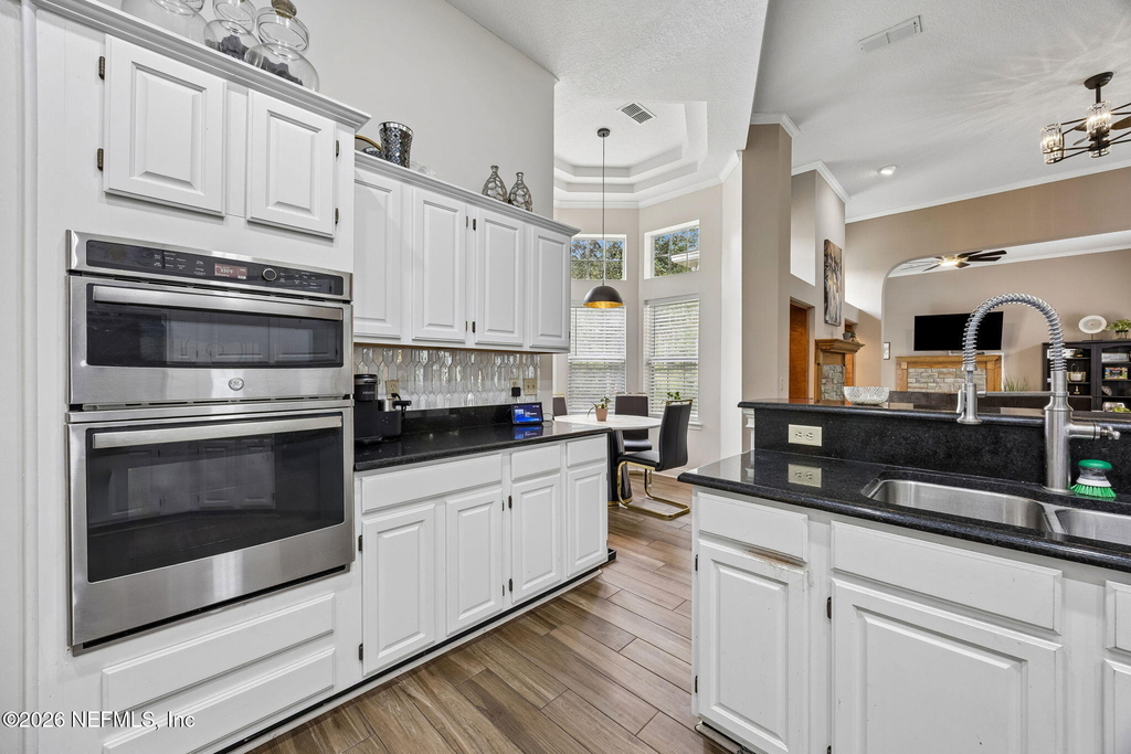 8342 Amherst Hills Lane - Photo 3