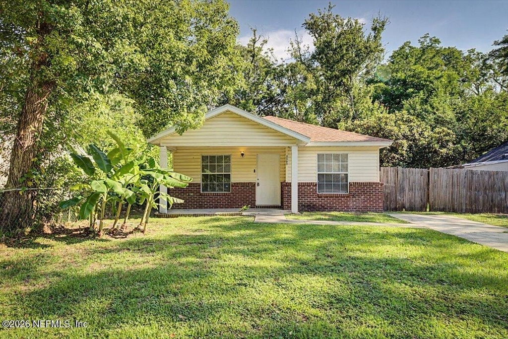 3303 Broadway Avenue - Photo 0