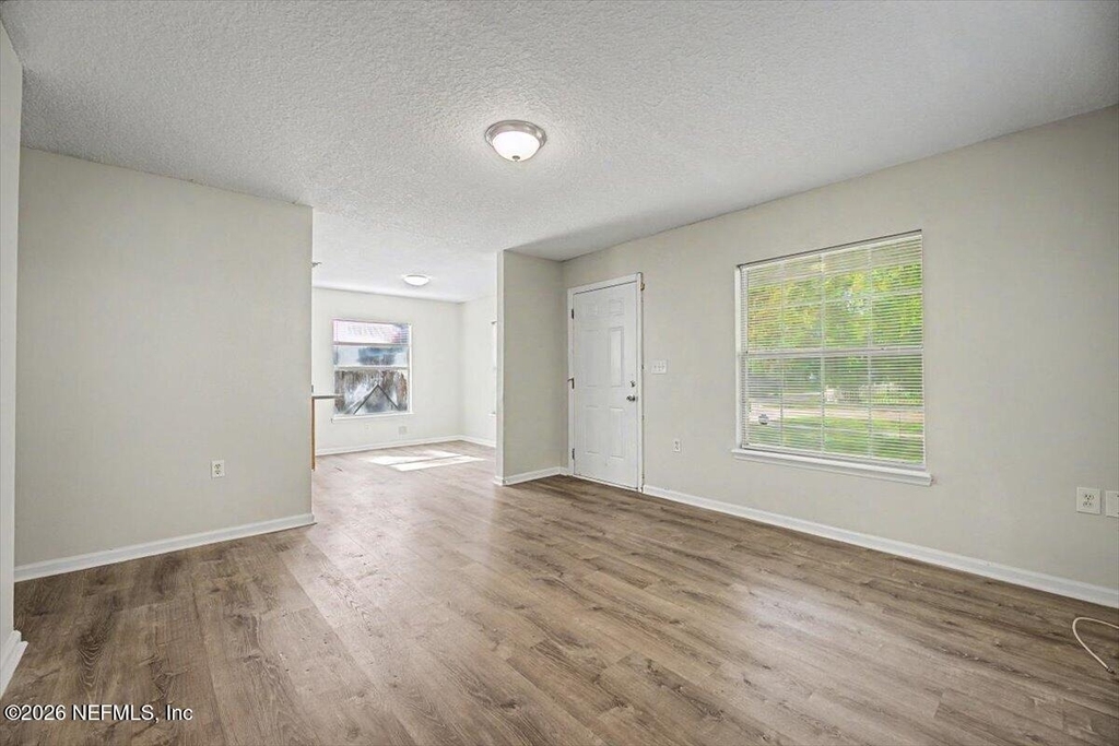 3303 Broadway Avenue - Photo 9