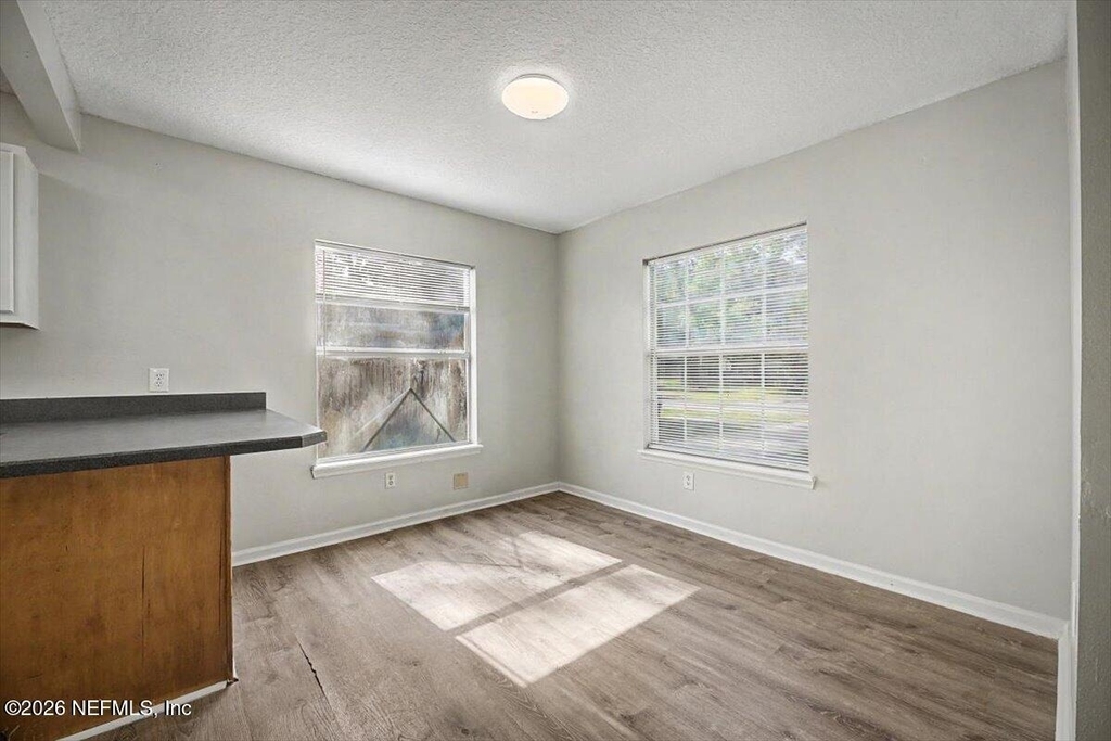 3303 Broadway Avenue - Photo 6