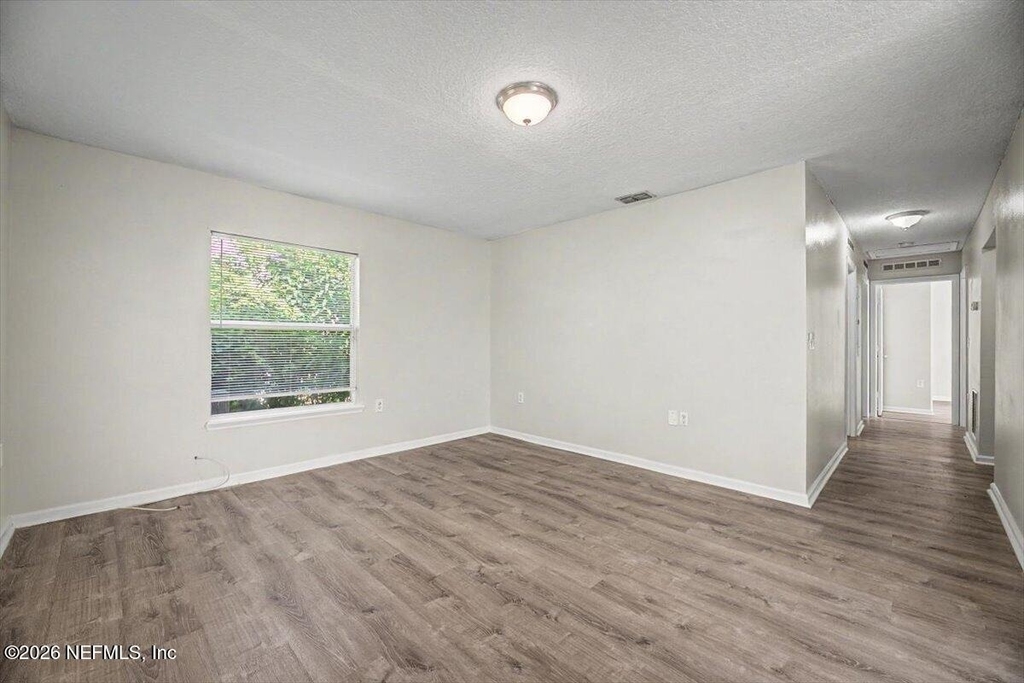 3303 Broadway Avenue - Photo 7