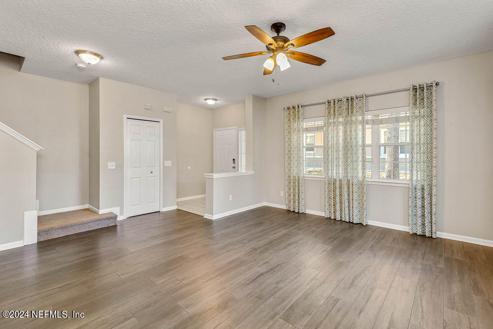 12423 Forest Lake Circle N - Photo 4