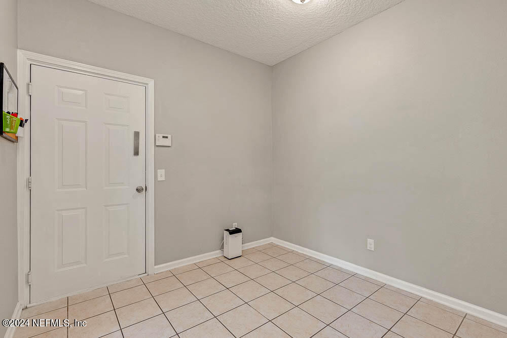 12423 Forest Lake Circle N - Photo 11