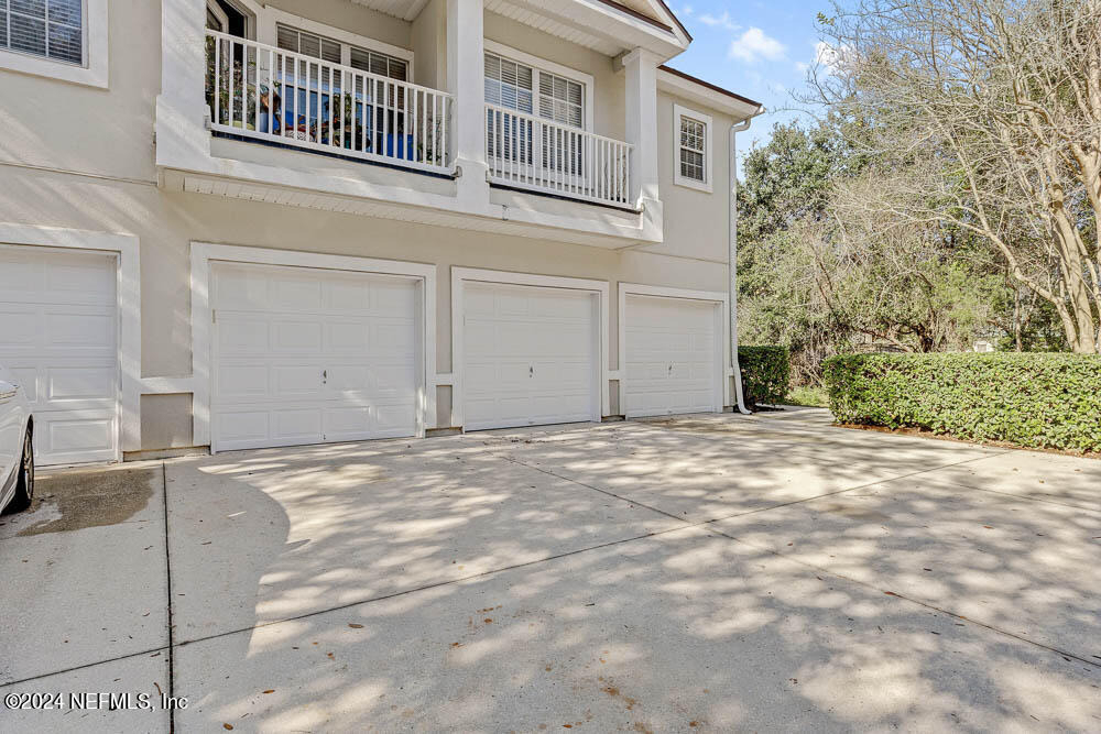 12423 Forest Lake Circle N - Photo 24