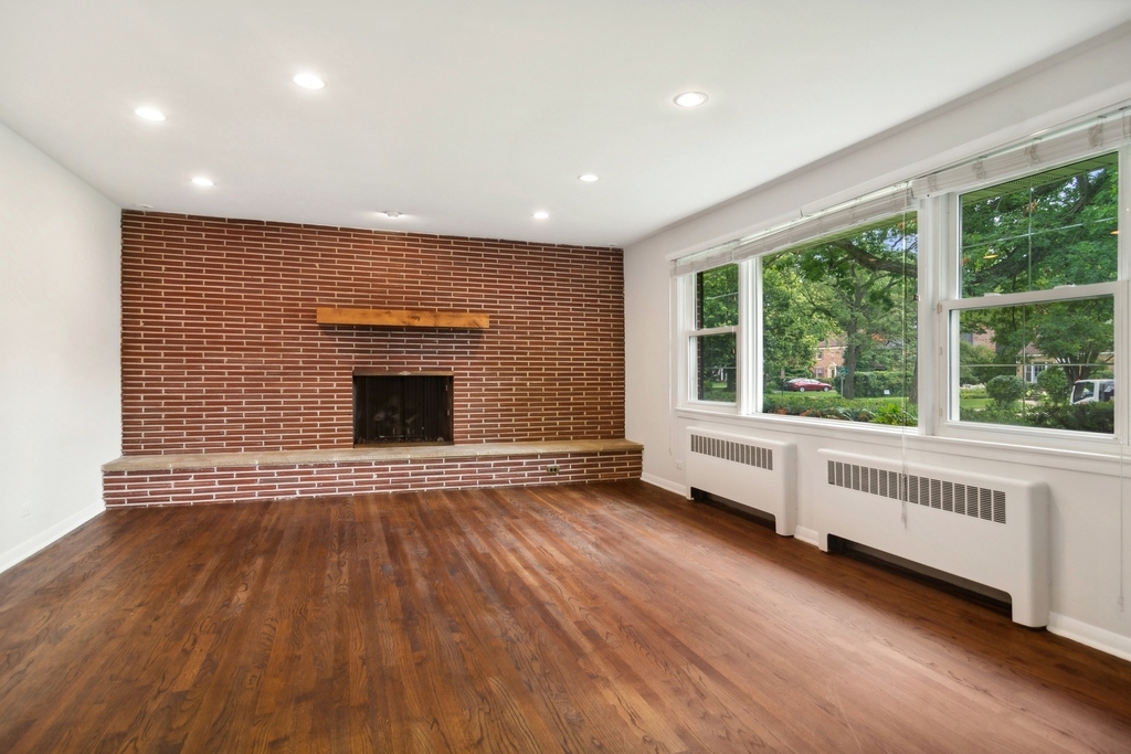 639 Melody Lane - Photo 2