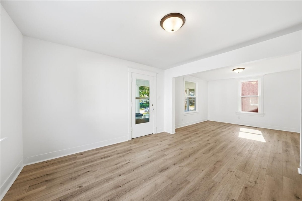 311 North Avenue - Photo 2