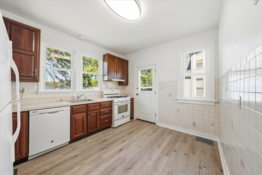 311 North Avenue - Photo 9