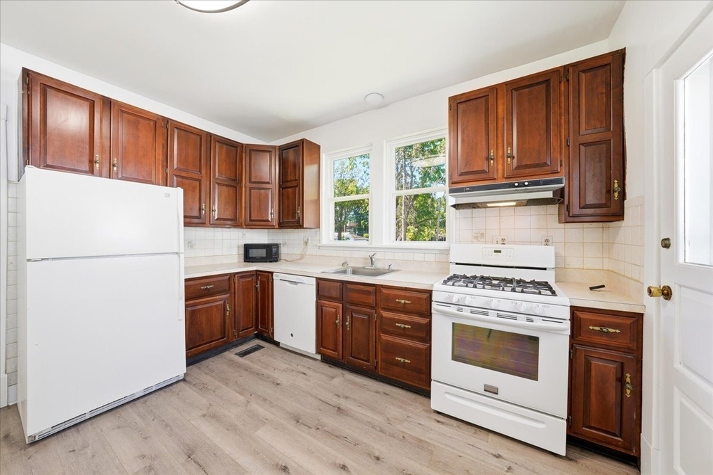 311 North Avenue - Photo 10