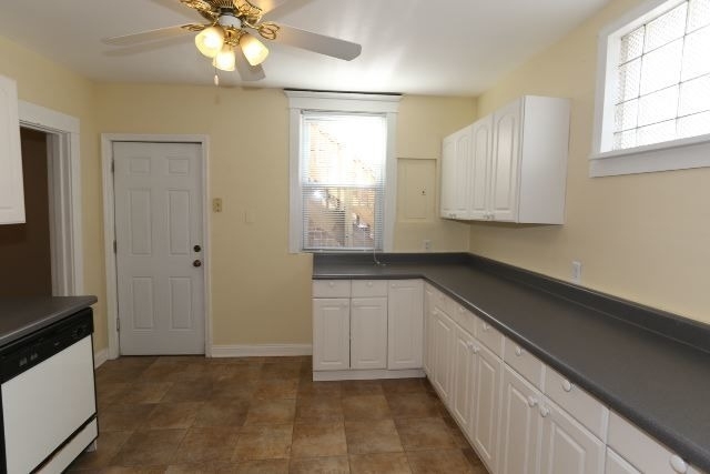 3316 N Southport Avenue - Photo 2