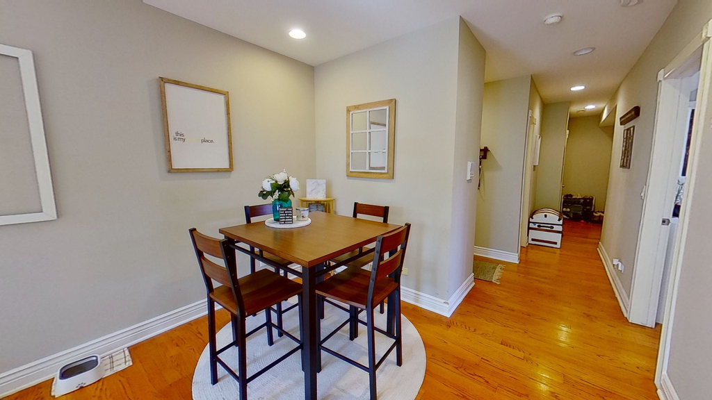 6300 N Rockwell Street - Photo 3