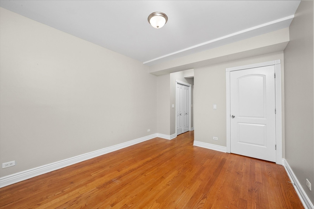 6300 N Rockwell Street - Photo 15