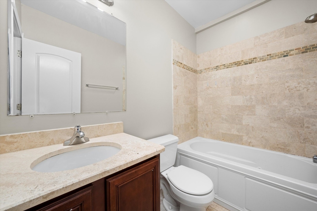 6300 N Rockwell Street - Photo 19