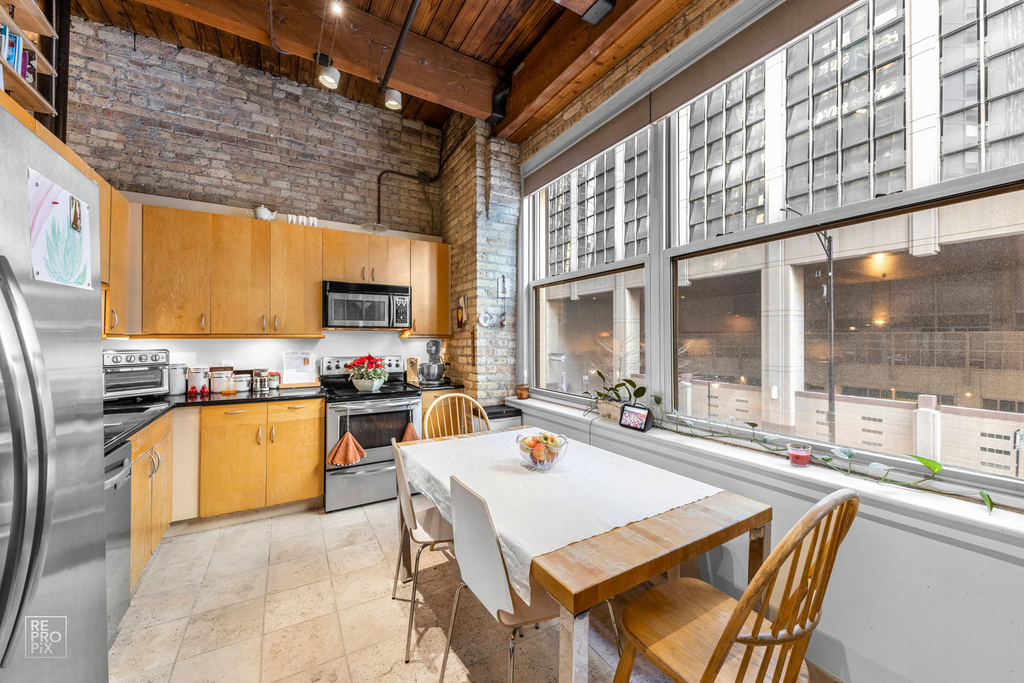 540 N Lake Shore Drive - Photo 5