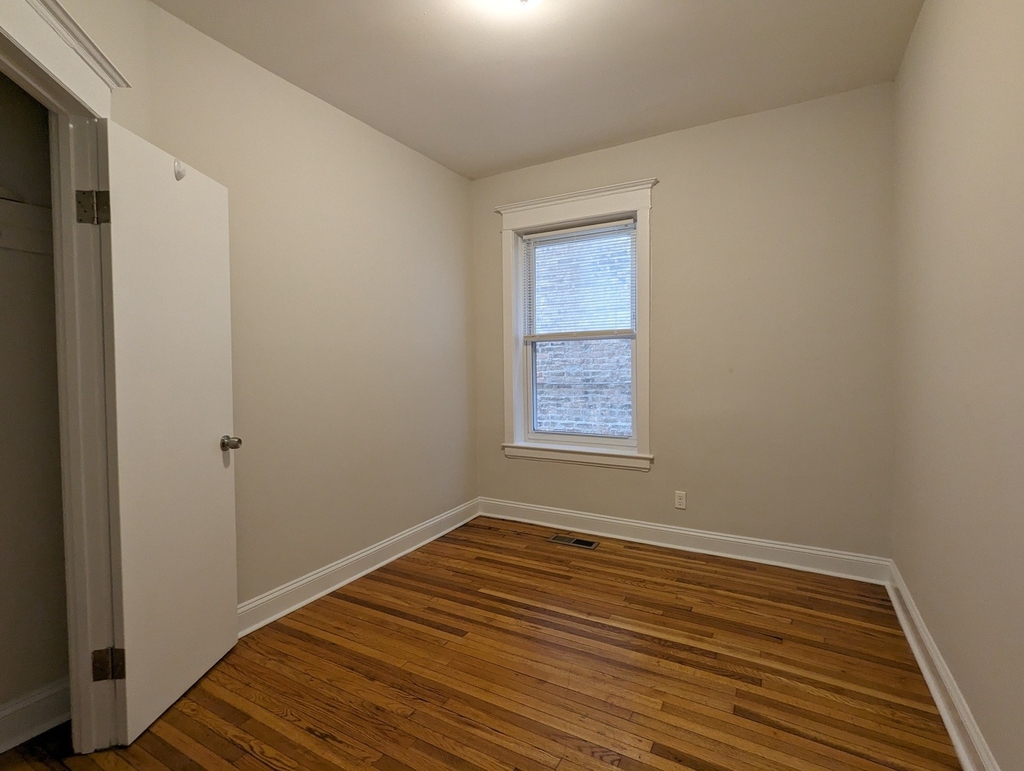 1524 N Kedzie Avenue - Photo 10