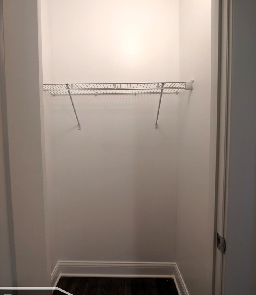 2643 N Spaulding Avenue - Photo 9