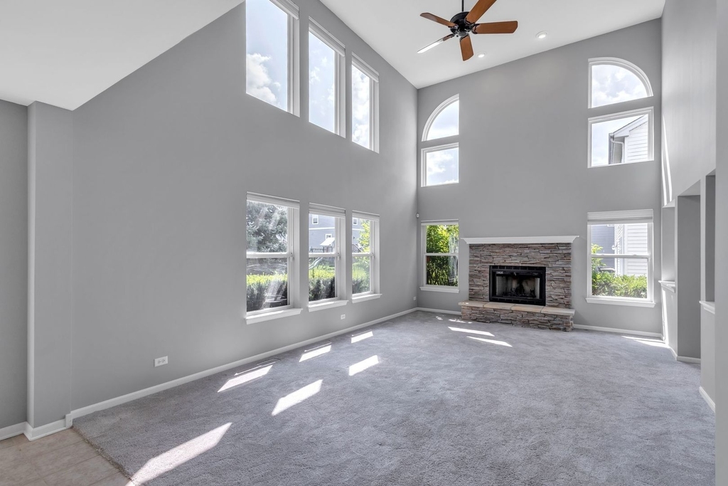 945 Forest View Way - Photo 2