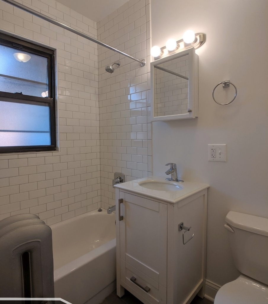 2641 N Spaulding Avenue - Photo 13
