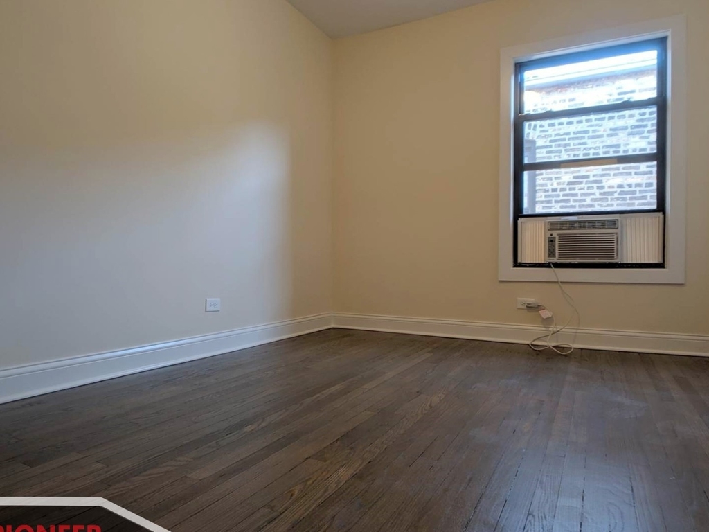2641 N Spaulding Avenue - Photo 9