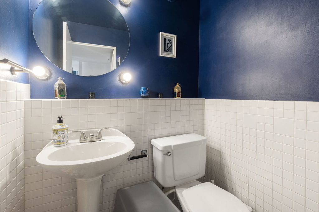 40 E 9th Street - Photo 9
