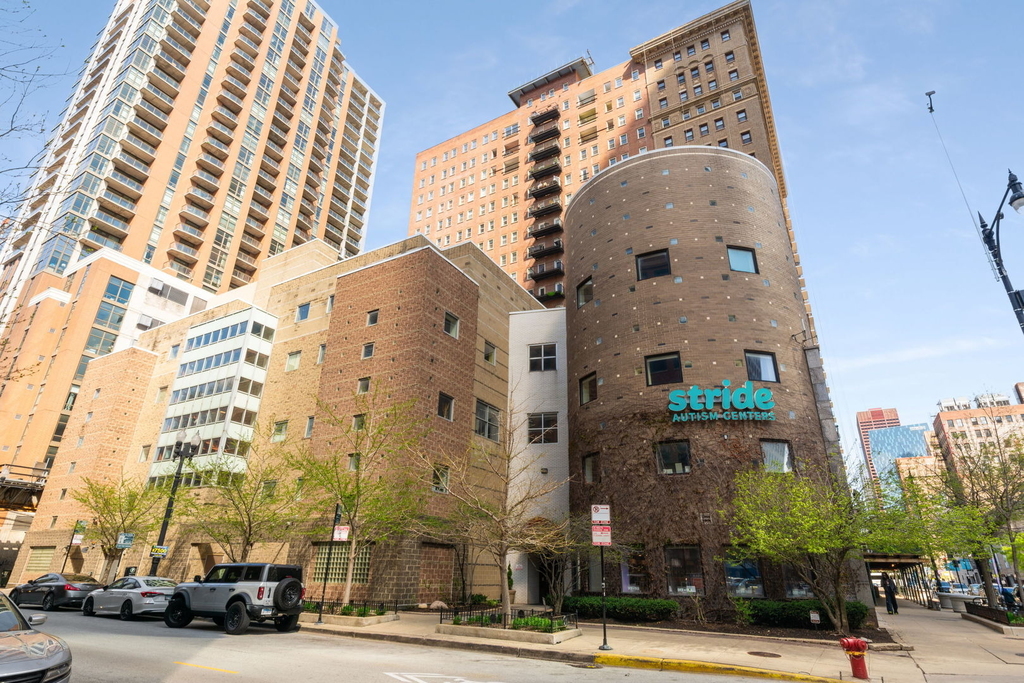 40 E 9th Street - Photo 0