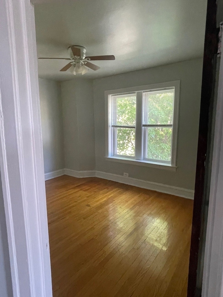 6235 W Wabansia Avenue - Photo 6