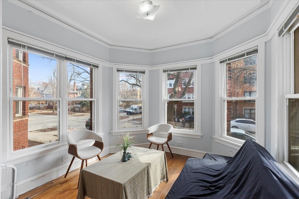6656 N Newgard Avenue - Photo 2