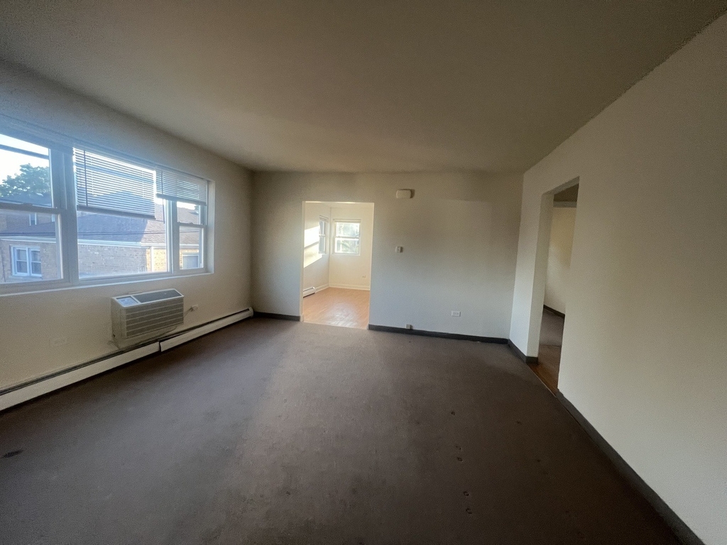 5741 W 35th Street - Photo 6