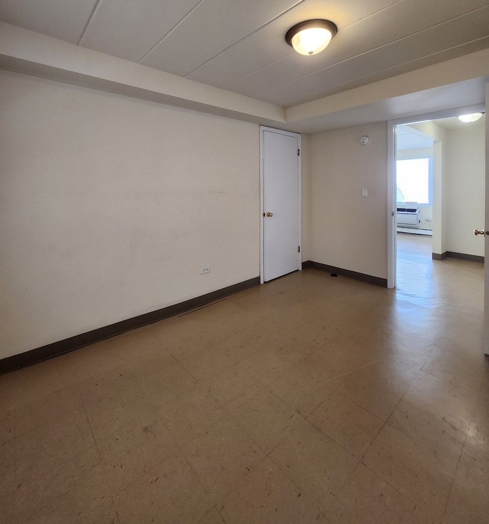 5741 W 35th Street - Photo 6