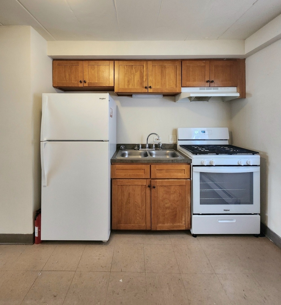 5741 W 35th Street - Photo 11