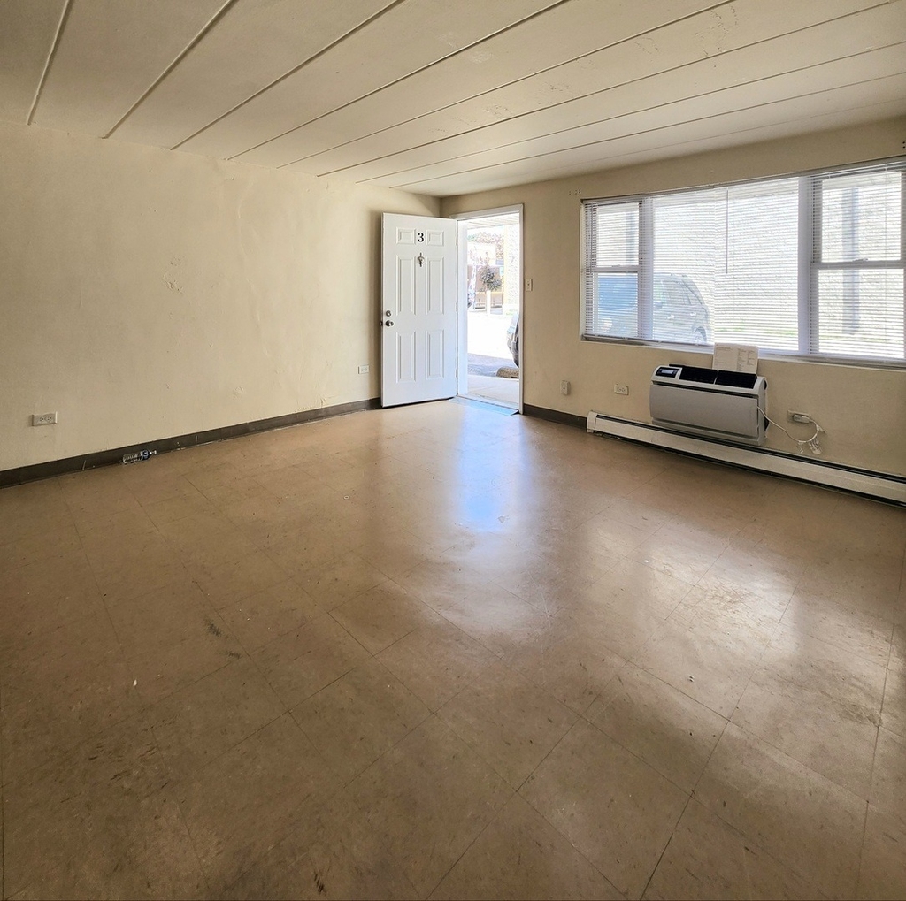 5741 W 35th Street - Photo 3