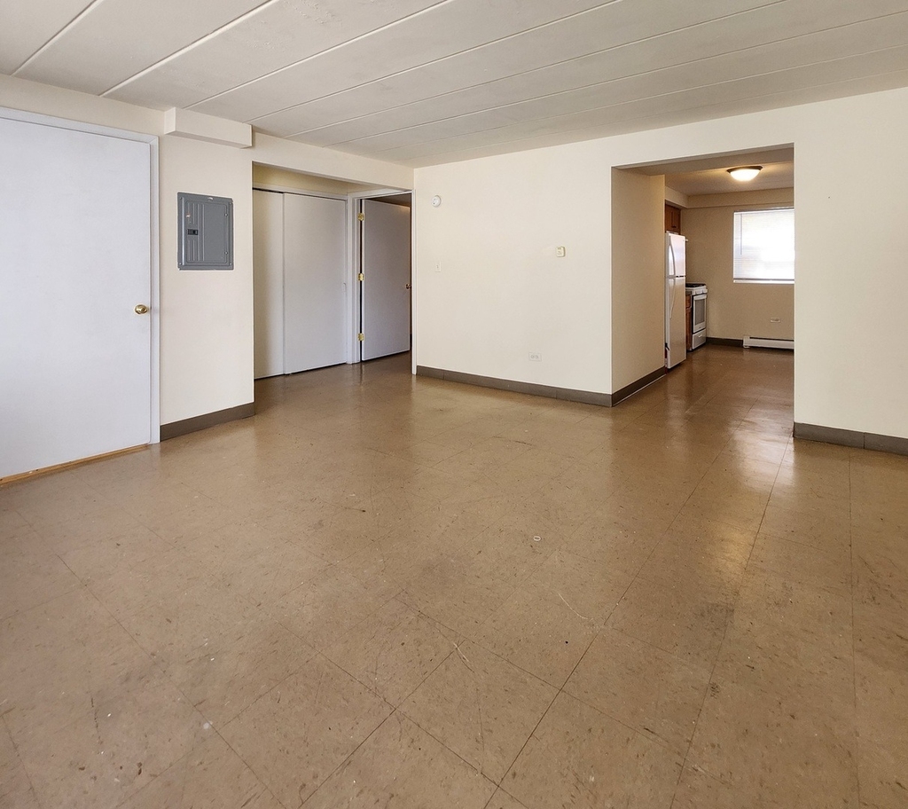 5741 W 35th Street - Photo 4