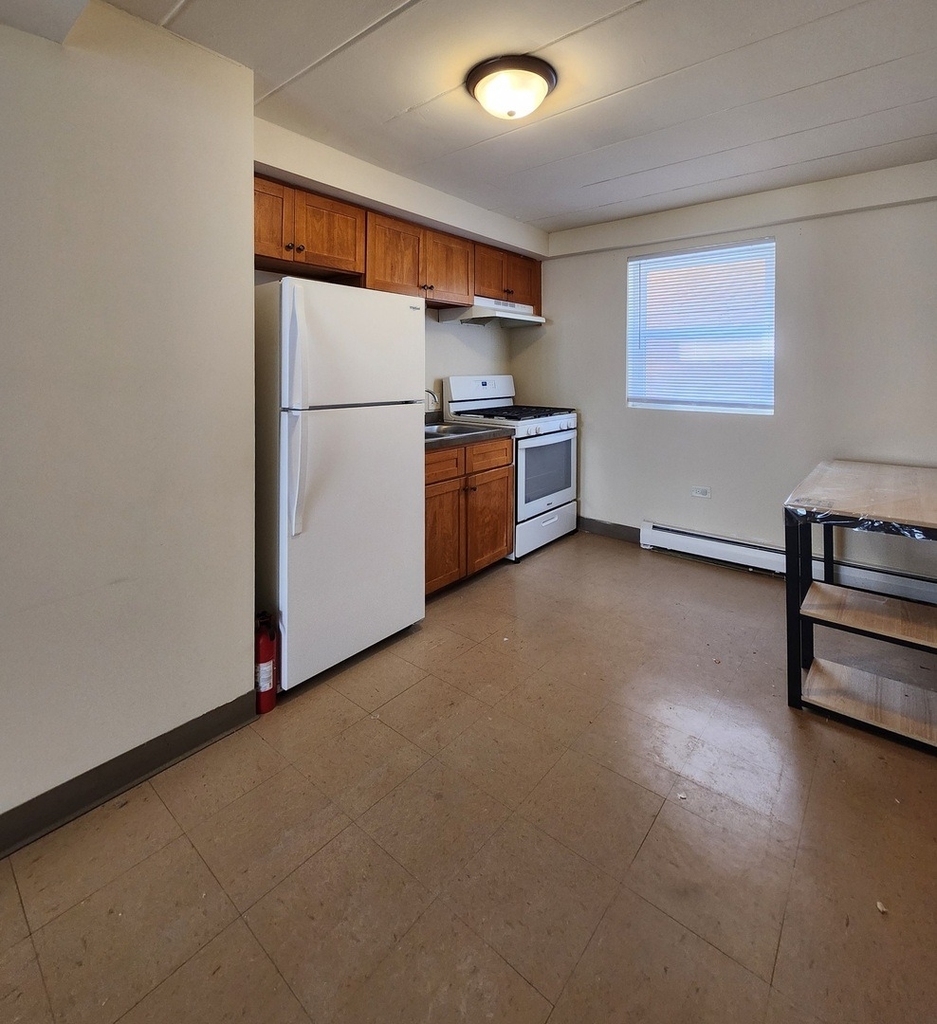 5741 W 35th Street - Photo 2