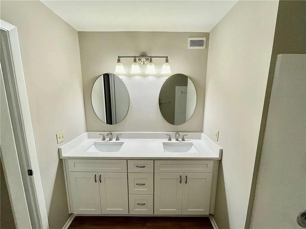 27 Matawan Circle Se - Photo 10