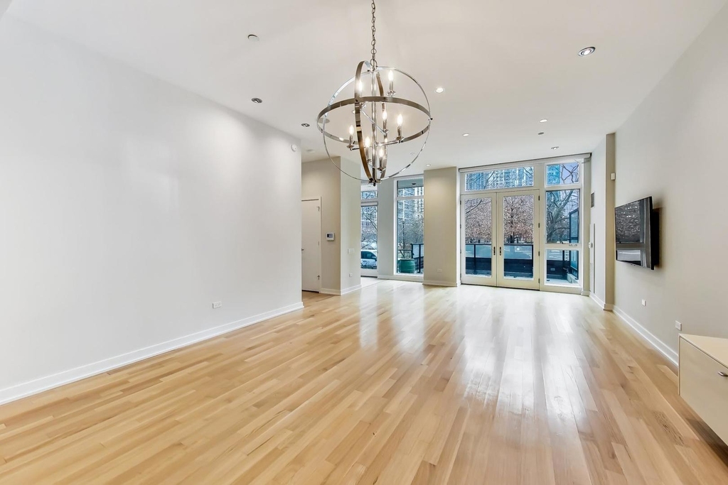 198 N Park Drive - Photo 5