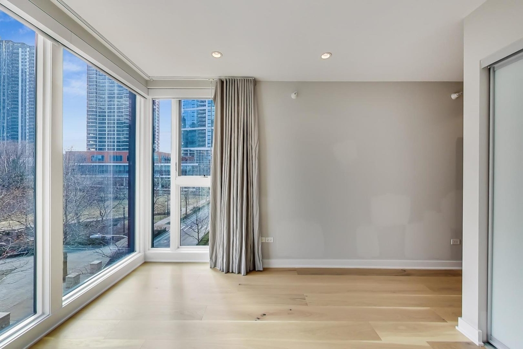 198 N Park Drive - Photo 18