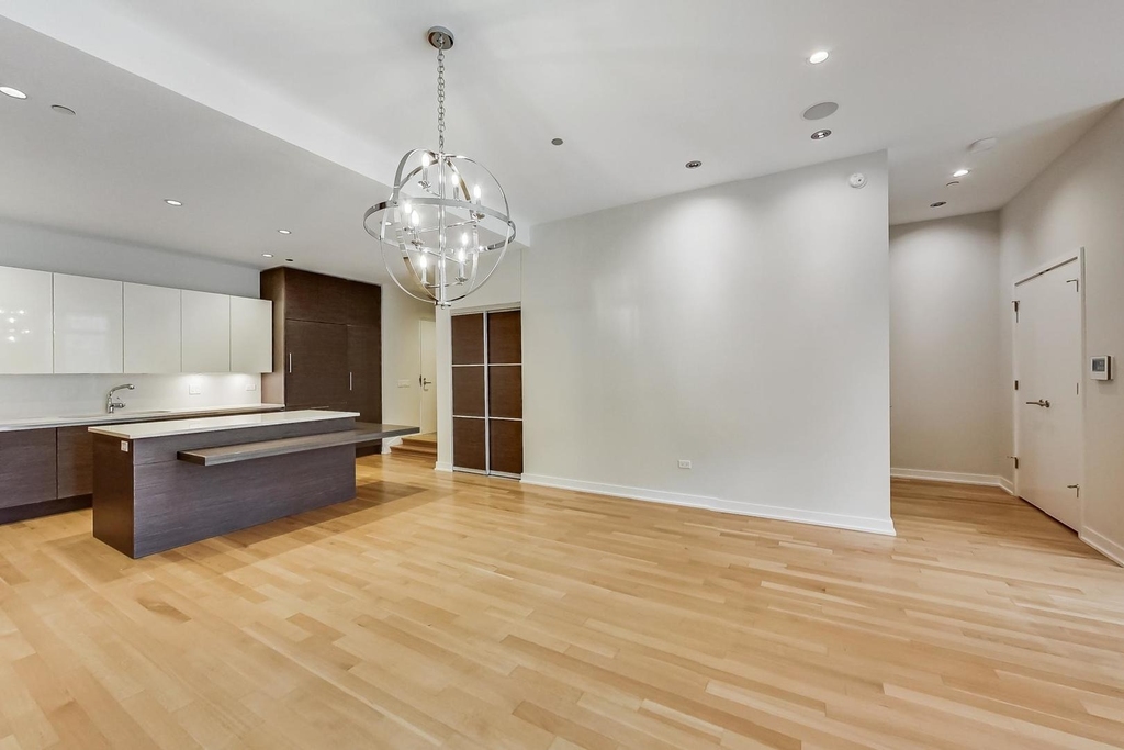 198 N Park Drive - Photo 4
