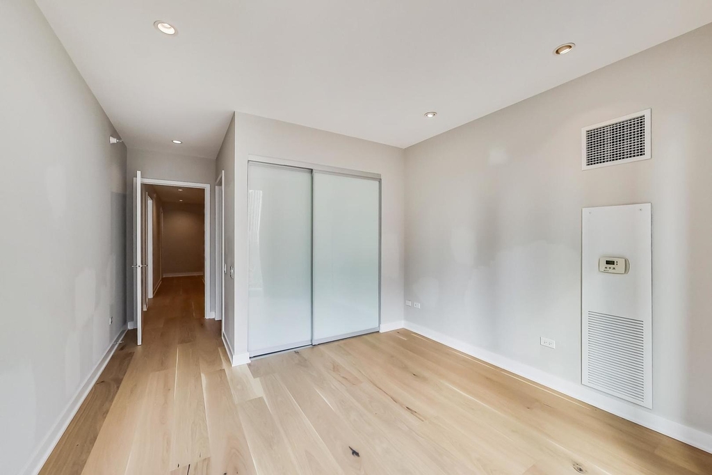 198 N Park Drive - Photo 17