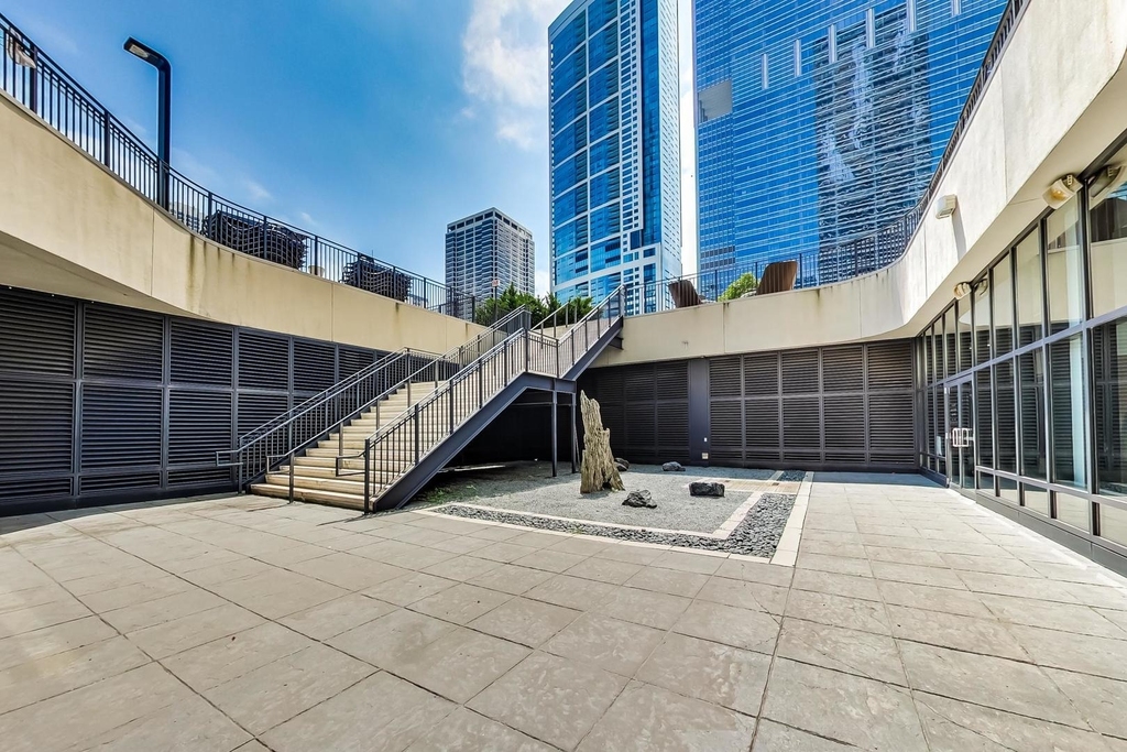 198 N Park Drive - Photo 81