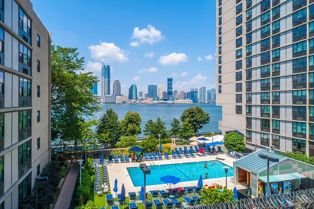 375 South End Avenue, Unit 29m - Photo 1