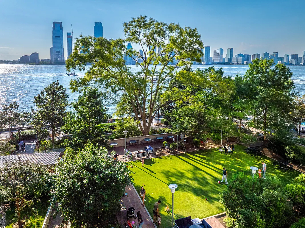 375 South End Avenue, Unit 29m - Photo 2