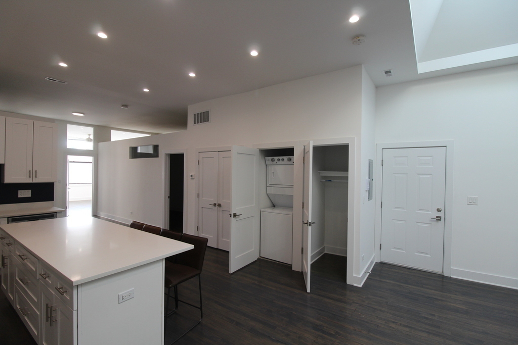 1474 N Milwaukee Avenue - Photo 8
